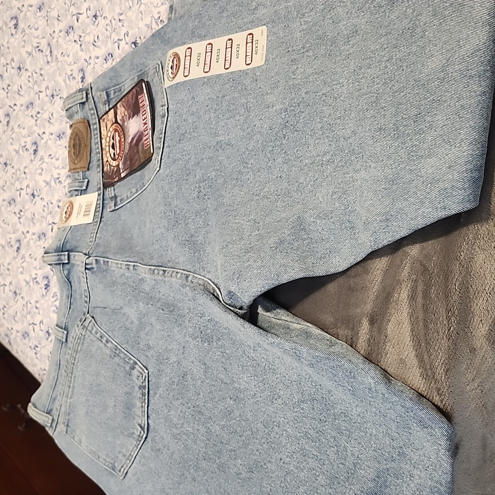 Blue Ridge new jeans - Picture 3 of 4